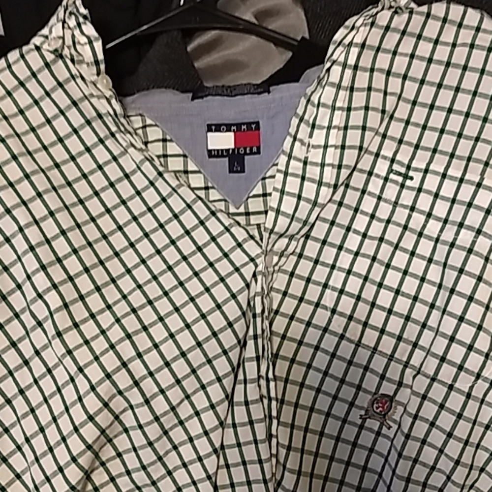 Tommy Hilfiger Men's Dress Sleeveless Button Down